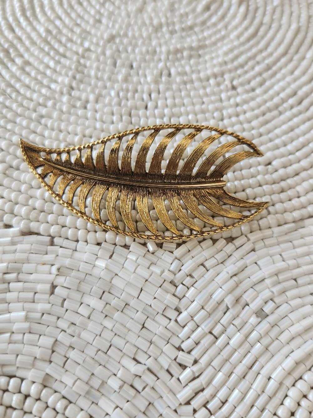 Vintage Gold Leaf Brooch Pin